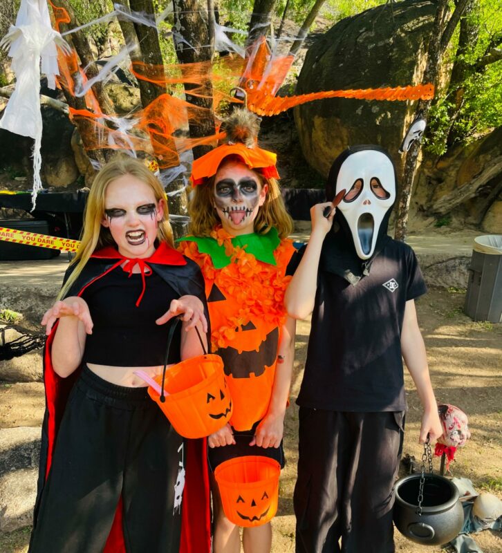 Ashley McLeod, Skyla Hall-Green, and Cannen Estment at the Lonehill spooktacular Trick or Treat on October 25, 2025. Photo: Ayanda Ntshingila