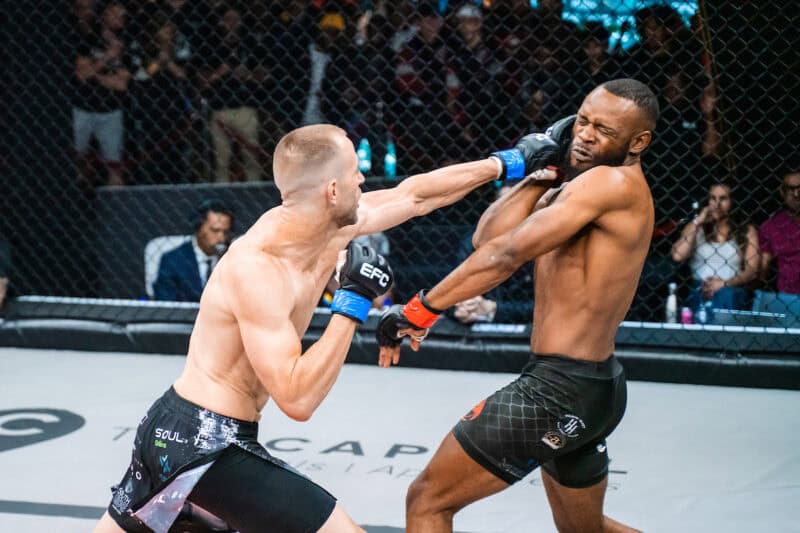 Boyd Allen announced his return in explosive style, stopping Vince Bembe in round 1 to book a blockbuster featherweight title clash with Billy Oosthuizen in 2026.