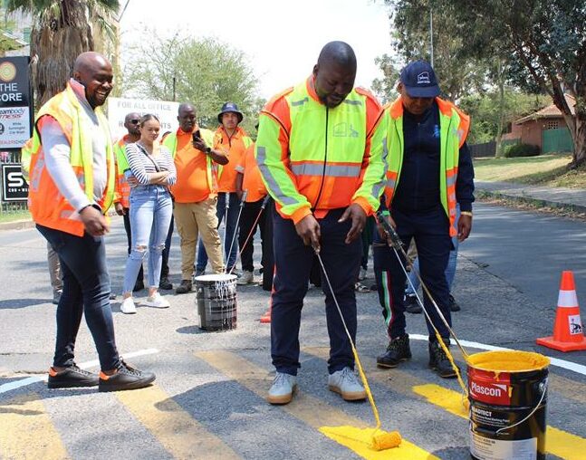 City officials, led by MMC Kenny Kunene and the Johannesburg Roads Agency, rolled into Sunninghill and Rivonia Ridge as part of Operation Restore, tackling potholes, resurfacing roads, and addressing long-standing transport challenges.