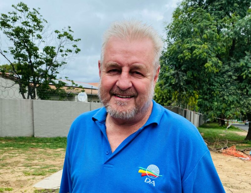 Ward 115 councillor Mark van der Merwe slammed the City of Johannesburg of prioritising G20 showcase routes over basic service delivery, leaving long-standing water leaks, broken bridges, and potholes unattended just a few streets away.