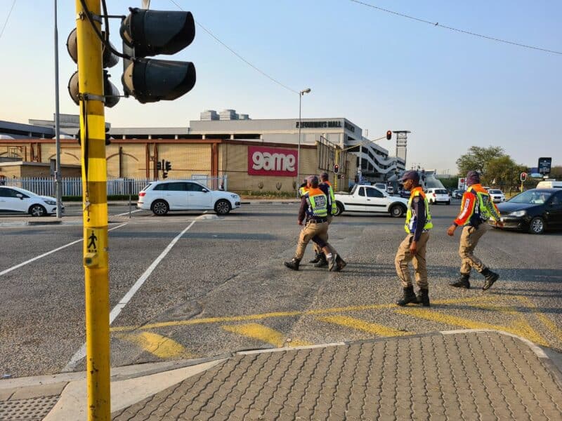 Why are Fourways’ traffic lights still off? Ward 93 councillor Vino Reddy says silence from Eskom and JRA is part of the problem
