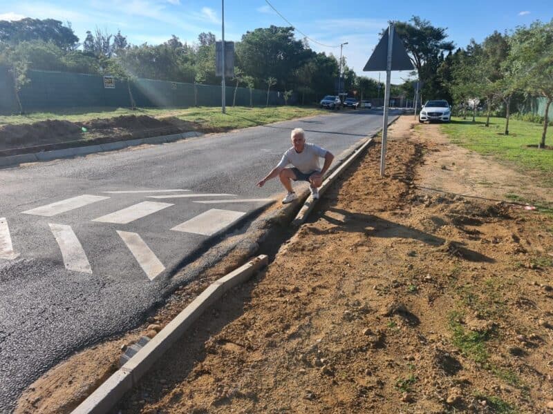 After several high-speed crashes left its boundary wall in ruins, Fourways Gardens Estate has taken safety into its own hands by fully funding new speed humps and curbing along Bushwillow Road.