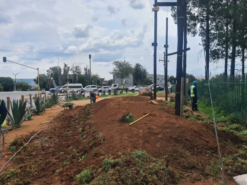 A problematic intersection in Broadacres has been transformed with new bollards and landscaping, as the Fourways Improvement District steps in to restore safety, order, and compliance with the law.