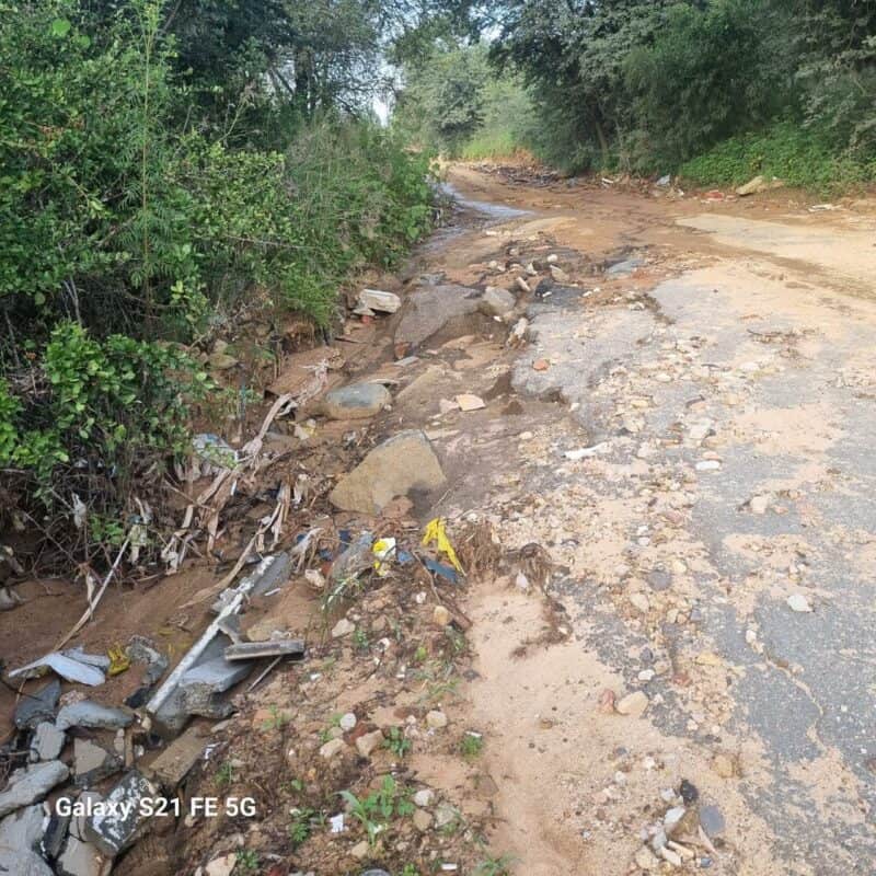 Despite assurances from Johannesburg Roads Agency, Farmall residents say unsafe roads and neglected sidewalks continue to disrupt daily life, and festive season travel.
