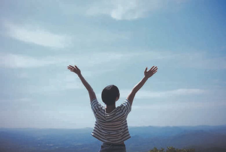 Effective goals keep us focused and motivated, creating space for growth and new experiences. Our lives are largely shaped by the unseen subconscious, just as only 10% of an iceberg is visible.