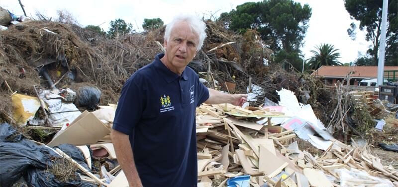 The Pikitup garden refuse site in Kyalami has turned into a garden of frustration as bins overflow and queues stretch for hours.