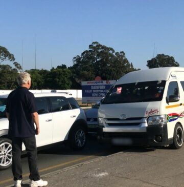 Fourways residents are being called to an urgent meeting by councillor David Foley as reckless taxi driving continues on local roads.