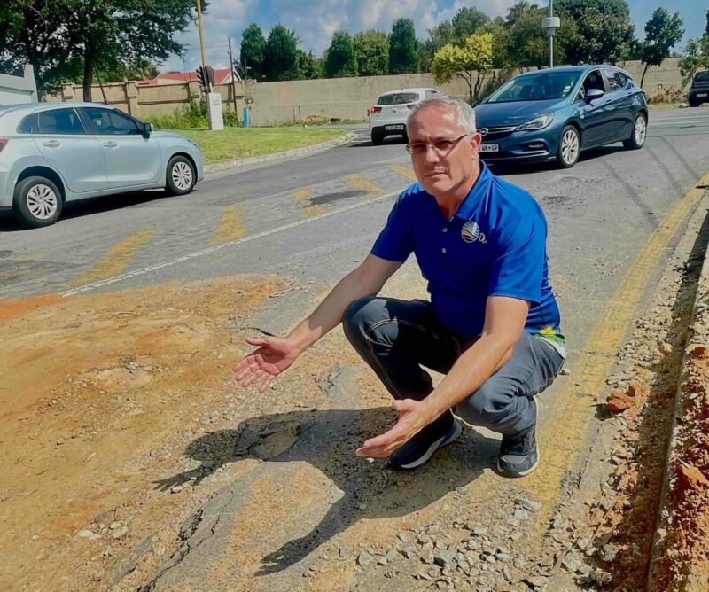 Ward 106 councillor Chris Santana says ongoing traffic failures and delayed road reinstatements continue to threaten motorists, pedestrians, and nearby school traffic.