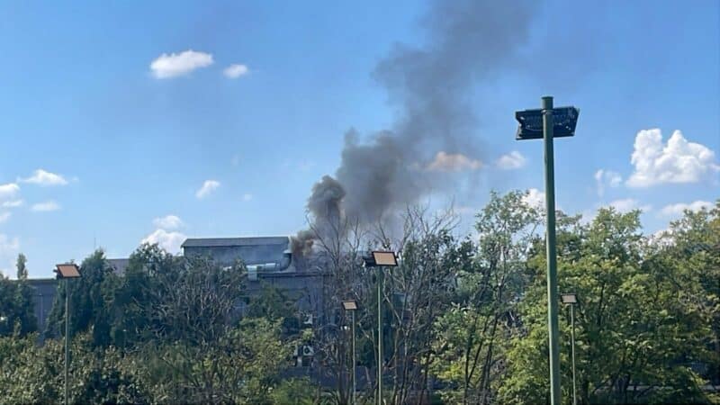 A quick response by emergency services prevented a blaze at a restaurant in Chilli Lane Shopping Centre from spreading.