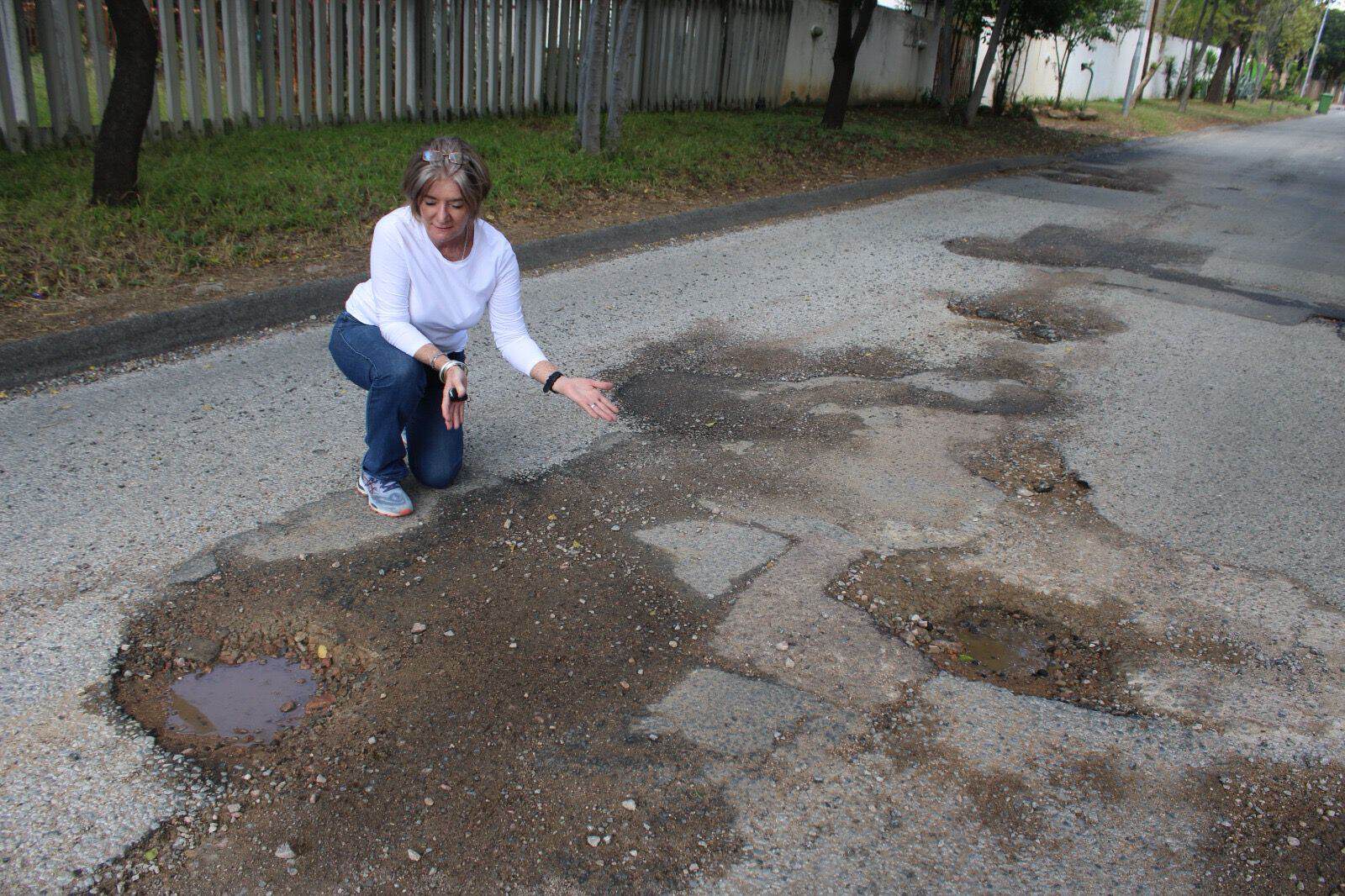 Johannesburg Roads Agency confirms June repairs for dangerous Sunninghill potholes