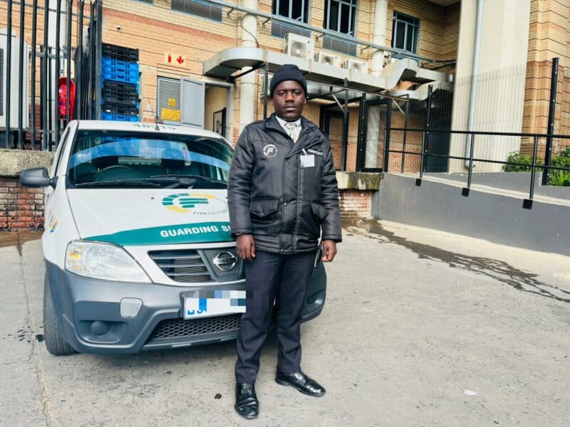Fidelity officer Thabiso Captuex has been commended after a theft from a vehicle at Fourways Mall ended in a suspect’s arrest and the recovery of stolen items.