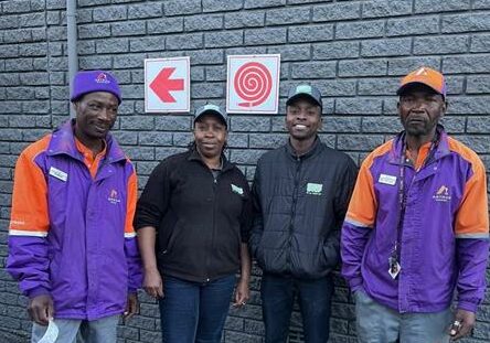 Trained for emergencies, fuel station staff acted within seconds to pull an unresponsive driver from a burning vehicle and prevent further damage.