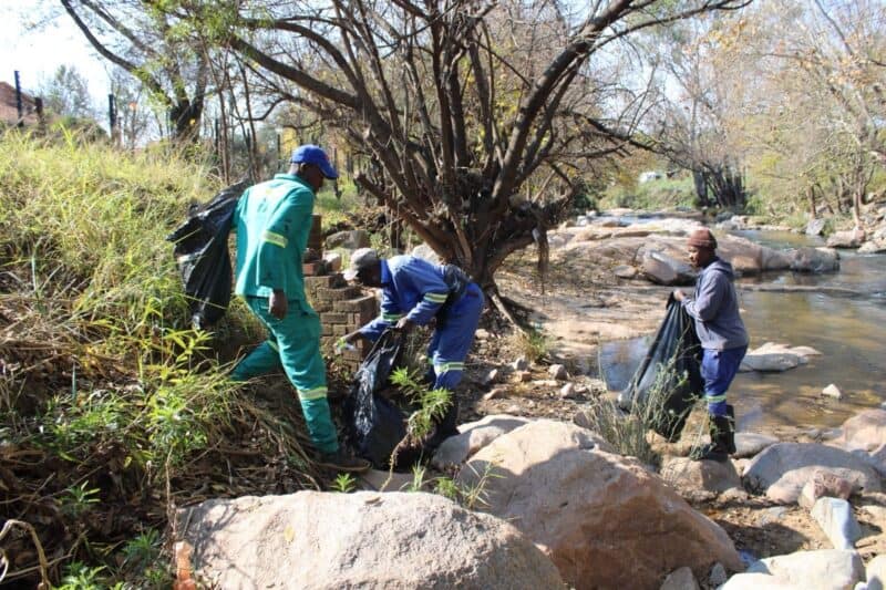 The Paulshof Residents and Ratepayers Association is calling on residents to volunteer their time and support ongoing efforts to maintain the suburb's green spaces and protect the Braamfontein Spruit from pollution.