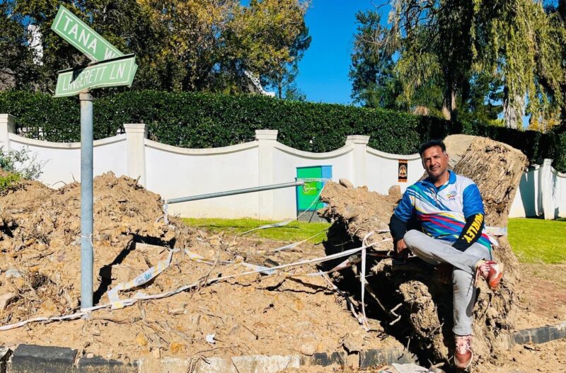 Months after a Johannesburg Water pipe repair project left part of Pangola Street excavated, Ward 93 councillor Vino Reddy says residents are still waiting for the road to be properly reinstated.