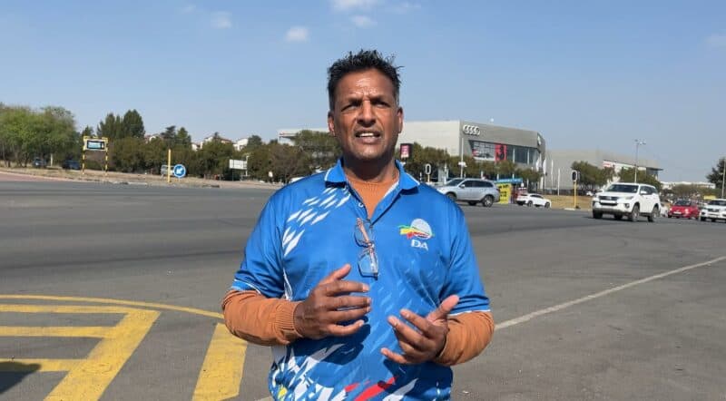 Ward 93 councillor Vino Reddy is urging motorists travelling near Ginger Farm informal settlement not to take the law into their own hands, warning that confronting suspects could put them at risk.