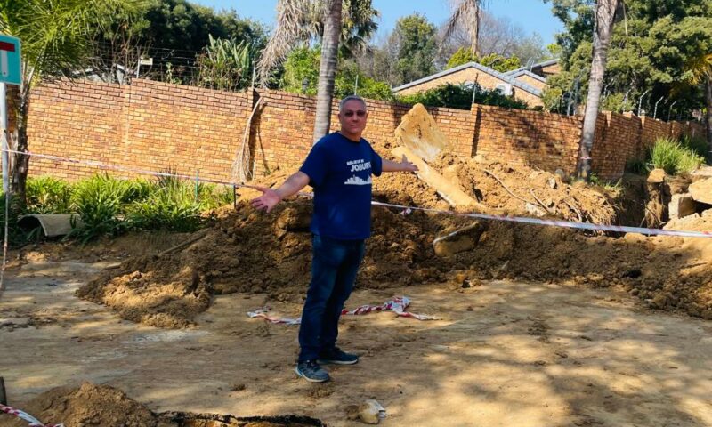 Following weeks of repeated pipe busts and residents frustration, Johannesburg Water, Johannesburg Road Agency, and City Power have responded to resident’s concerns as councillor Chris Santana says permanent repairs are needed.