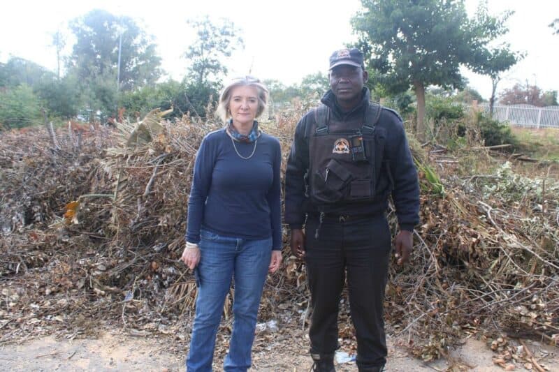 Residents say vandalised streetlights and repeated illegal dumping are turning a Sunninghill site into an eyesore, with calls growing for stronger city intervention.