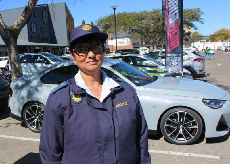 The Douglasdale police have warned residents about a sharp increase in laptop thefts from vehicles while continuing operations targeting undocumented foreign nationals and other serious crimes.