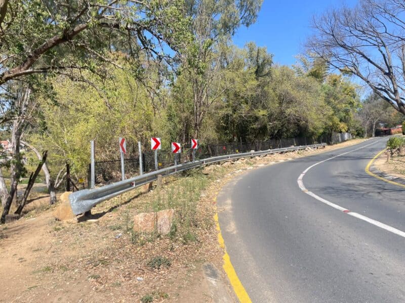 New road markings, reflectors, warning signage and a replacement Armco barrier have been installed to improve visibility and protect motorists and residents on Robyn Street in Jukskei, on August 25, 2026. Photo: Ayanda Ntshingila
