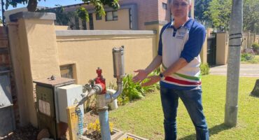 The air valve forms part of Joburg Water’s pressure-management intervention aimed at addressing recurring pipe bursts. Santana says he remains concerned that bursts have continued despite the installation and is calling for the underlying cause of the failures to be addressed on August 25, 2026. Photo: Ayanda Ntshingila