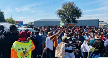 Job seekers gather at Kya Sands Business Park seeking employment on July 21, 2026. Photo: Reitumetse Gugushe