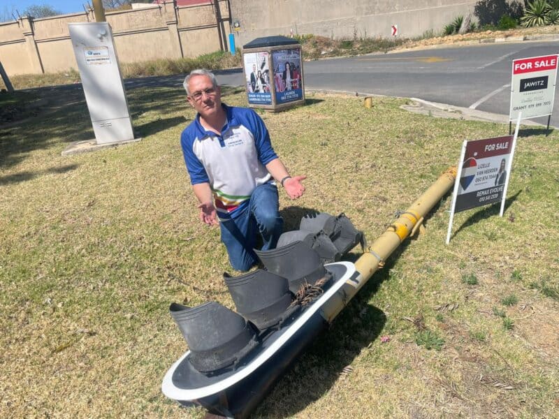Frustrated by repeated water pipe bursts and long-disabled traffic signals, a local ward councillor is proposing a new approach to managing traffic in Ward 106.
