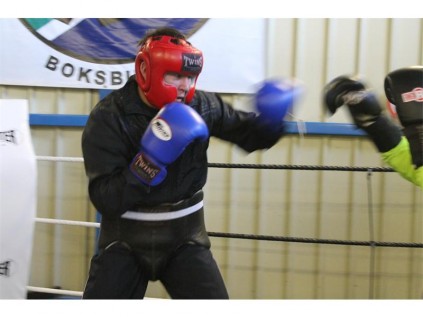Johnny Muller will face Tshepang Mohale for the South African light heavyweight title at Emperors Palace on August 31.