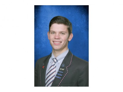 Simon Bonarius obtained eight distinctions in 2013 and also achieved the highest average in his class.