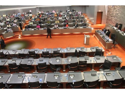 Angry DA members walked out of the chambers, when Clr Hendrik Chilabe crossed over to the ANC. They left him seated alone for the duration of the meeting.