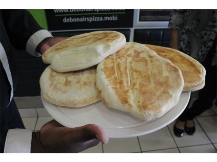 The freshly baked bread Debonairs Key Largo will supply Boksburg Child Welfare with on a regular basis.
