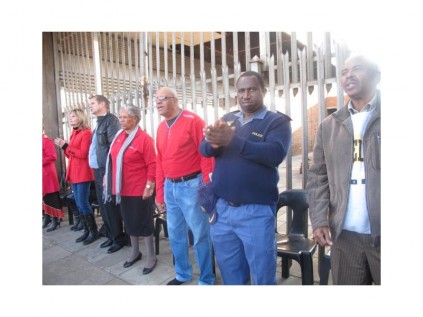 Church leaders in the area, representatives from the SAPS, CPF, Youth Desk, Ekurhuleni Emergency Services and members of the community gathered at the Reiger Park Shopping Centre, and asked God to comfort and heal all the victims of crime, and prayed too that He protects everyone from evil crime and violence.