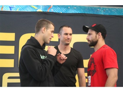 Boyd Allen (left), Barend Nienaber (right) will light up EFC 32. In the middle is EFC Africa president Cairo Howarth.