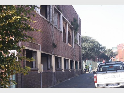 For years, residents of Boksburg's Ward 32 have been asking and begging the city to tear down this  long-abandoned derelict building at 39 Market Street. They will this week get what they have been asking for.