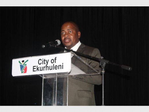 Ekurhuleni executive mayor, Clr Mzwandile Masina congratulating the class of 2016 at this year's Ekurhuleni’s Annual Academic Excellence Awards ceremony at Birchwood Hotel on January 25.