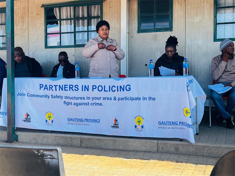 Dawn Park SAPS and community partners held an Imbizo in effort to take action to fight crime and build trust.