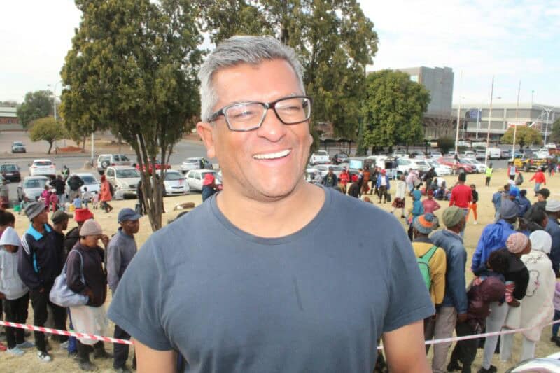 At the Boksburg Civic Centre, various local businesses converged on the lawn where they, in celebration of Mandela Day, handed out food to thousands of the needy and vulnerable members of the community.