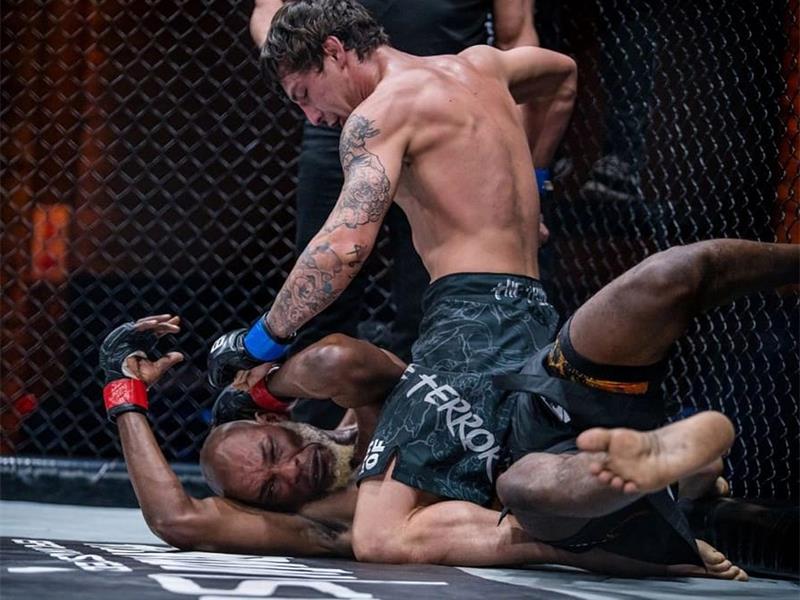 Boksburg MMA star Shannon van Tonder secured a coveted spot on the card for the first PFL Africa event, marking a milestone in his professional career.