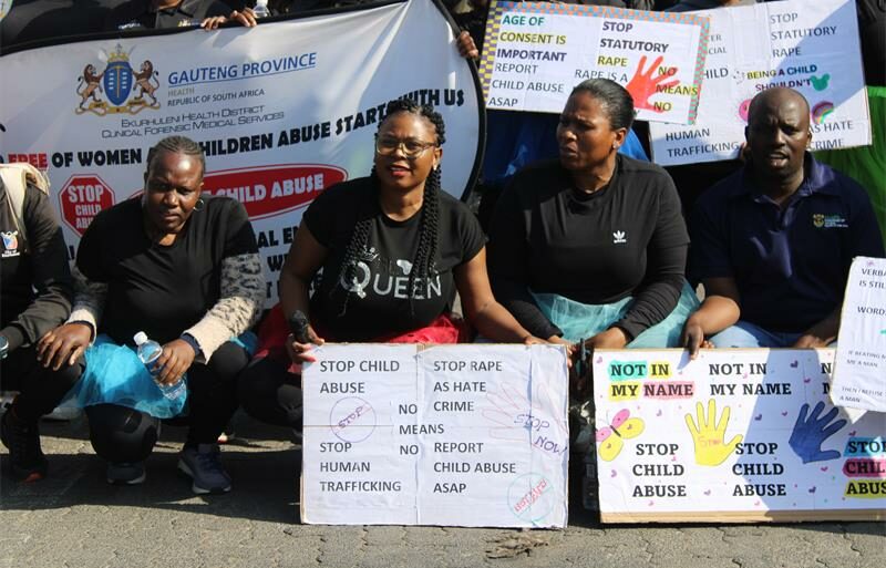 Boksburg SAPS took to the streets this Women’s Month, leading a powerful walk against gender-based violence and femicide. From aerobics to awareness talks, the day united the community in solidarity with survivors.