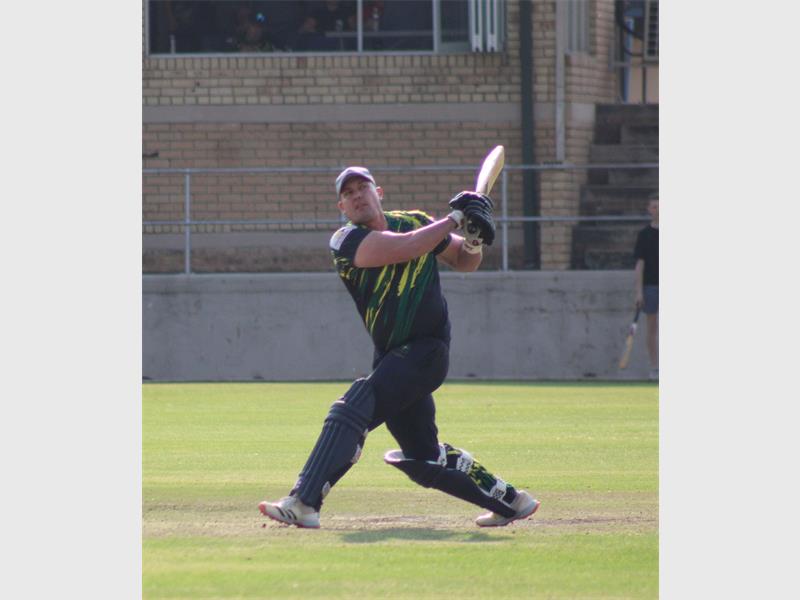 The Sabres posted 172 in their innings and the Crusaders reached their target in the 23rd over to win by four wickets.