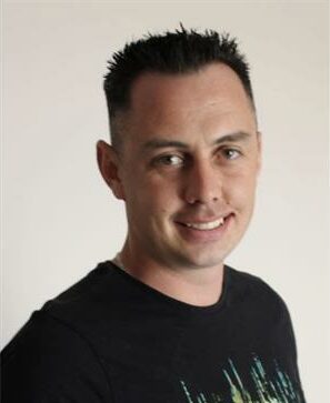 Hy is gereed om sy eerste oorspronklike enkelsnit met die wêreld te deel.