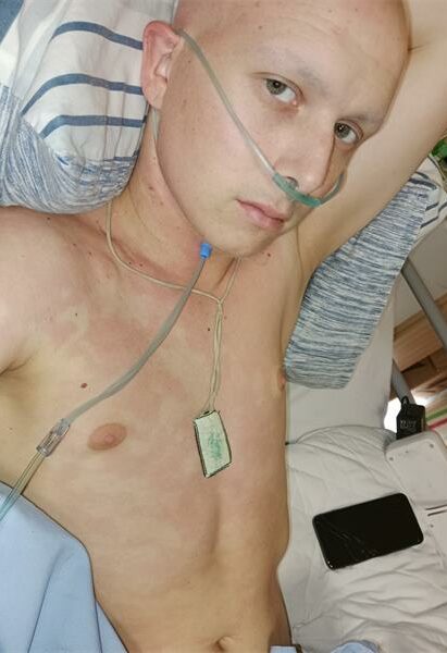 Layton’s mother appeals for help as her 19-year-old is battling Stage 4 Ewing’s Sarcoma.