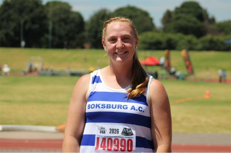 She started her season with throws of 13.71m in the shot put and 38m in the discus.
