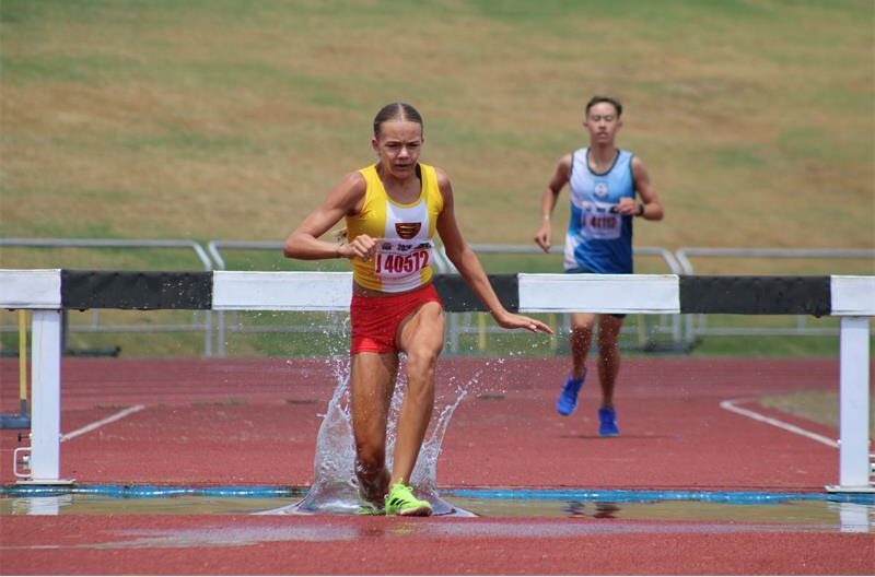 She set a new national U16 girls' 1500m steeplechase record.