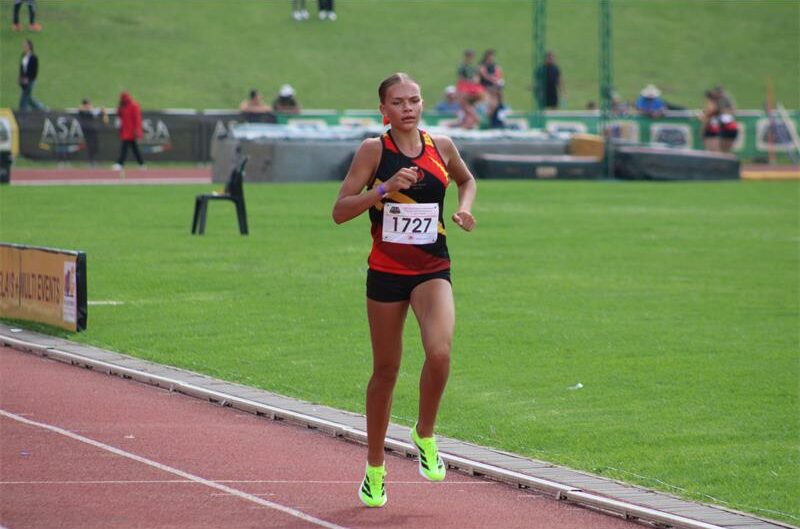 She won her second consecutive double after storming to victory in both the U16 girls' 1500m and 3000m.