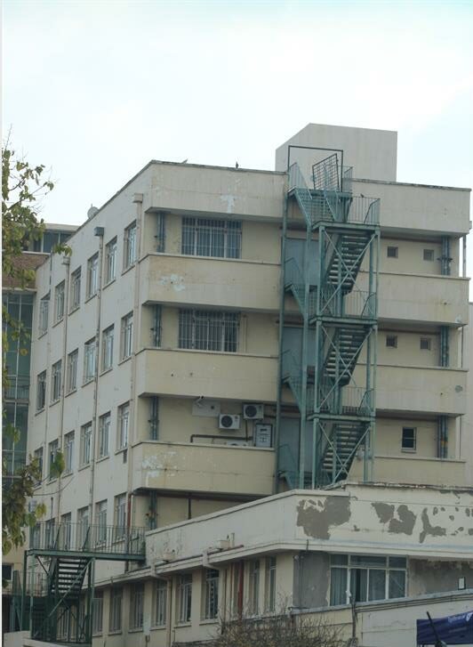 Multi-storey buildings with staircases