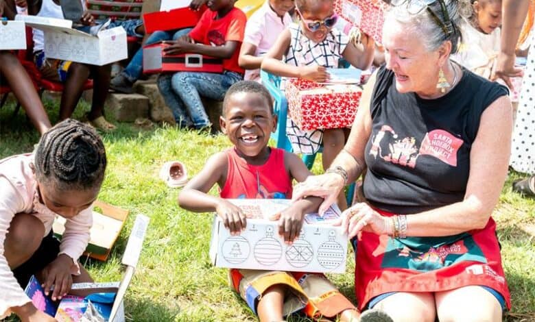 Log on to www.santashoebox.org.za to sign up as a volunteer.