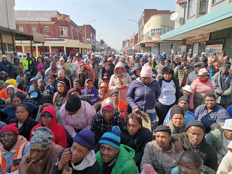 a large crowd of protesters in Boksburg