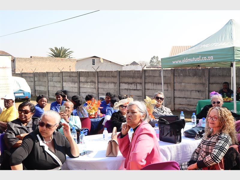 grannies-take-centre-stage-boksburg-advertiser