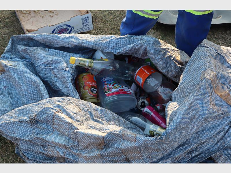 Recycling bag with plastic bottles