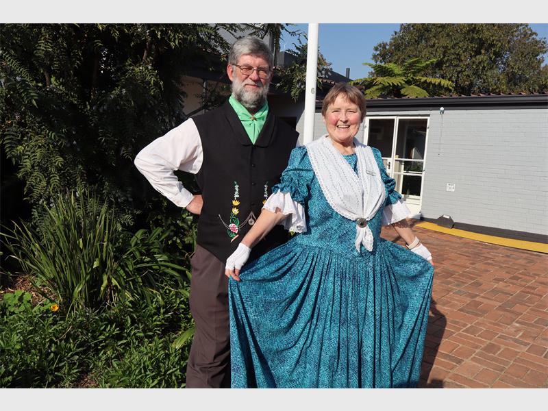 Put your dancing shoes on and join the Inspans Volkspelelaer for an evening of music and traditional dancing.